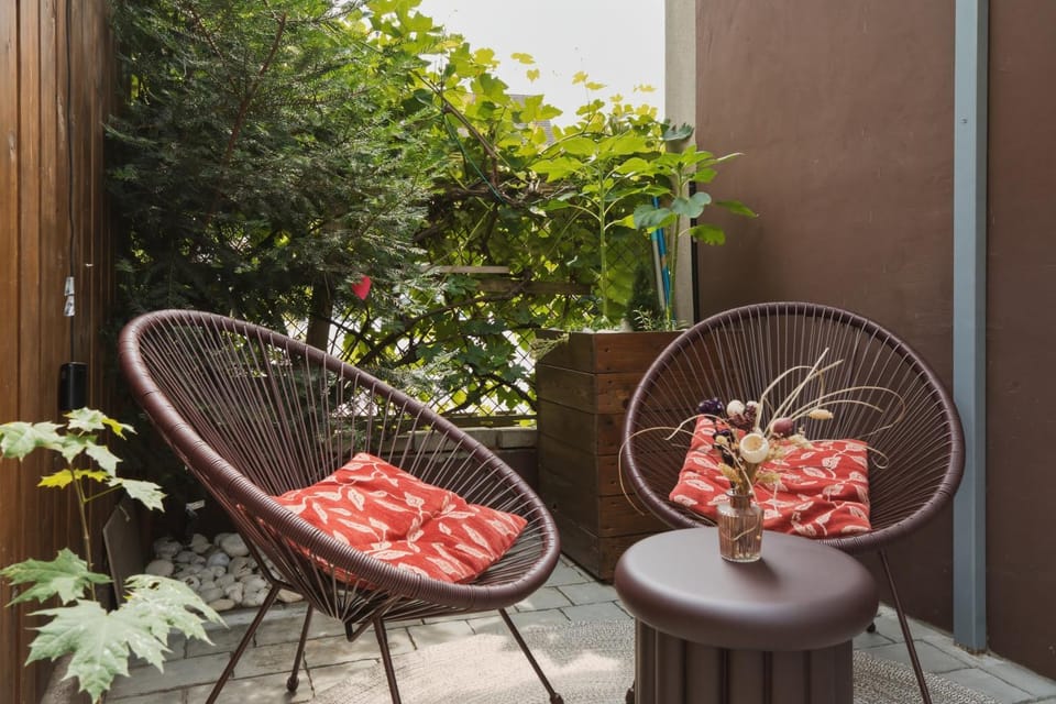 Patio, Day