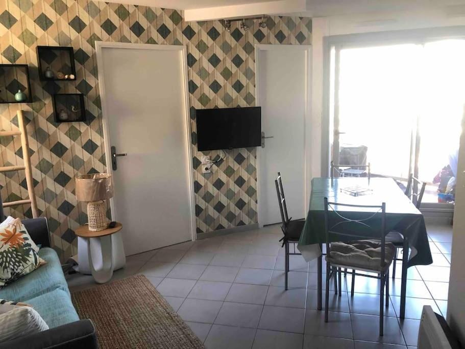 Appartement face à la mer canet en Roussillon Apartment in Canet-en-Roussillon