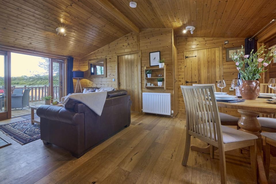 Property building, Living room, pet friendly, acessibility
