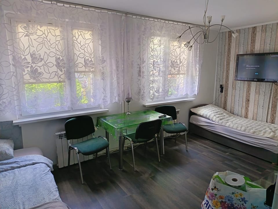 Centrum 2 łóżka ul Budowlanych 10 w kawalerce Apartment in West Pomeranian Voivodeship, Poland