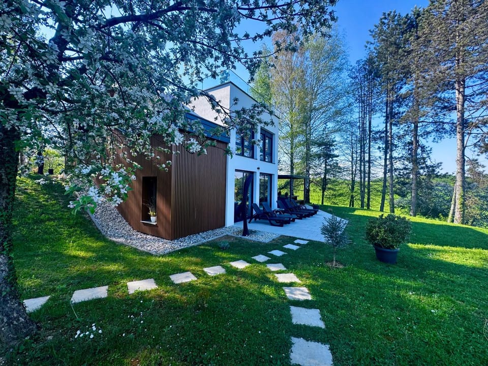 Property building, Spring, Day, Natural landscape, Garden view