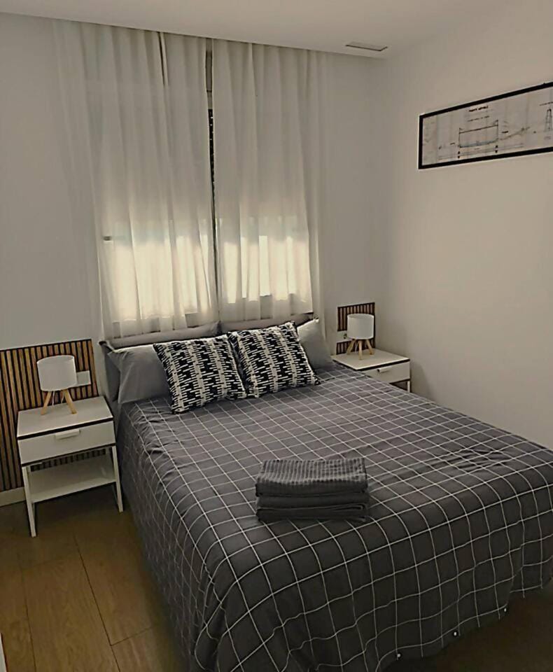 Apartamento P1 30min Sagrada Familia, 10 min playa Apartment in Badalona