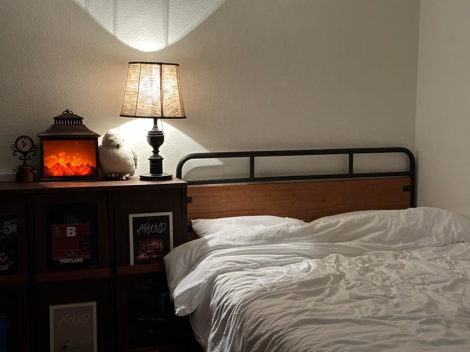 Bed, Bedroom
