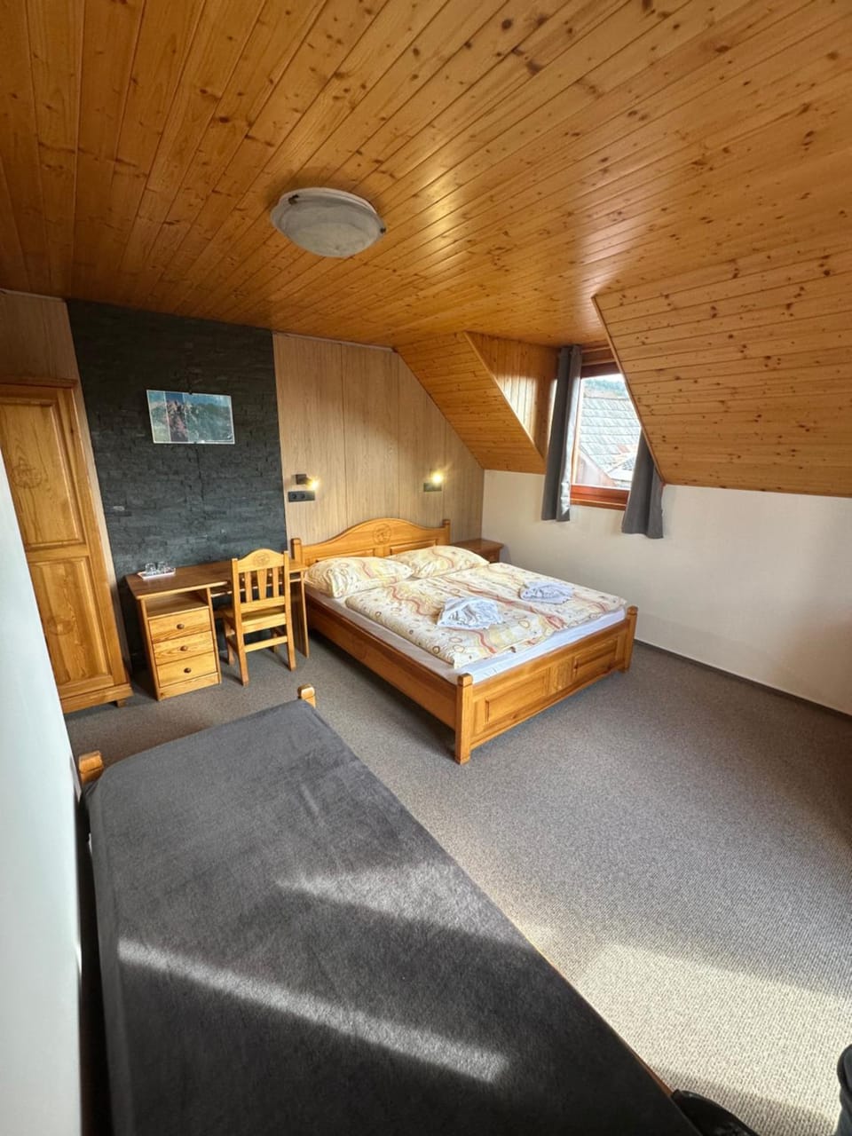 TV and multimedia, Photo of the whole room, Bedroom, towels, wardrobe