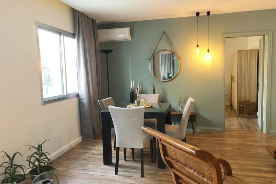 Lovely 2 Bedroom in Gemmayze Apartment in Africa