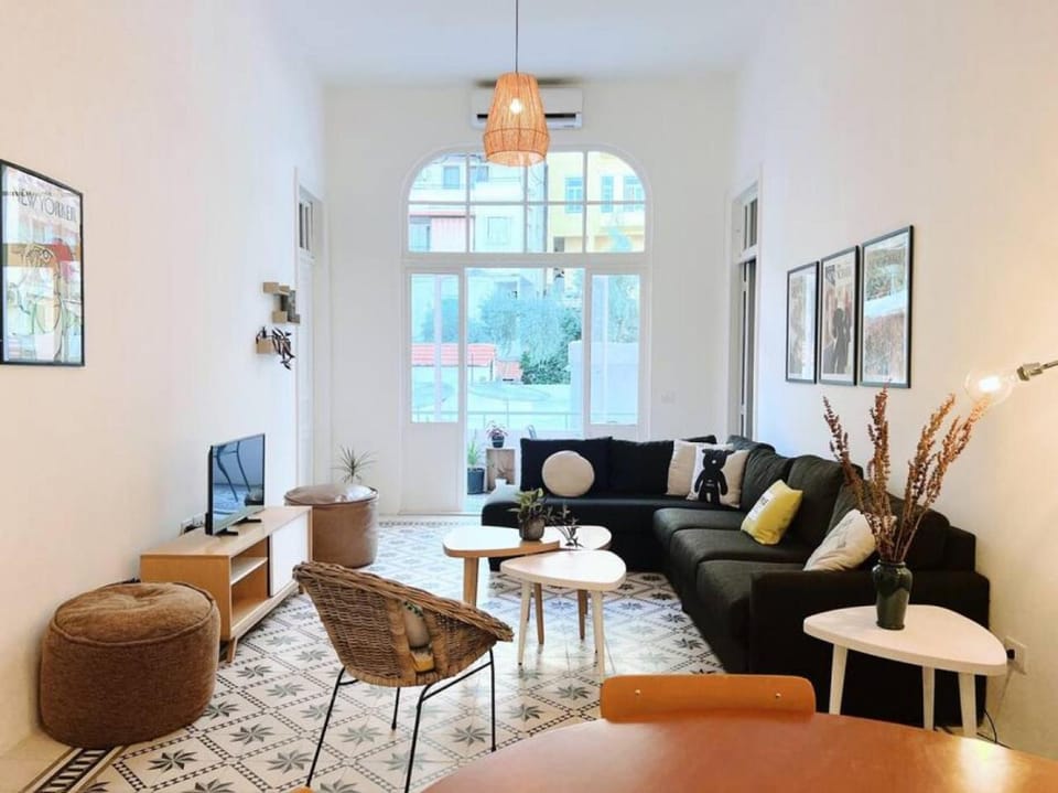 Vintage Apt 4BR Mar Mikhael Apartment in Africa