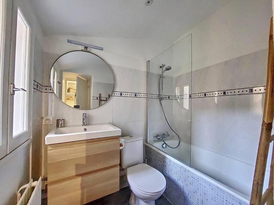 Toilet, Bathroom, Bath