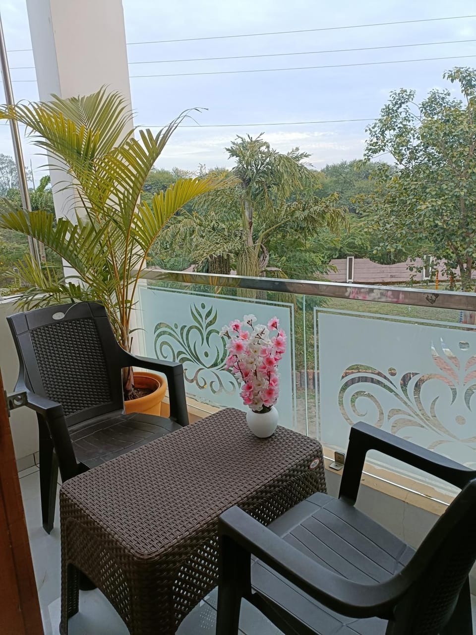 View (from property/room), Dining area, Breakfast