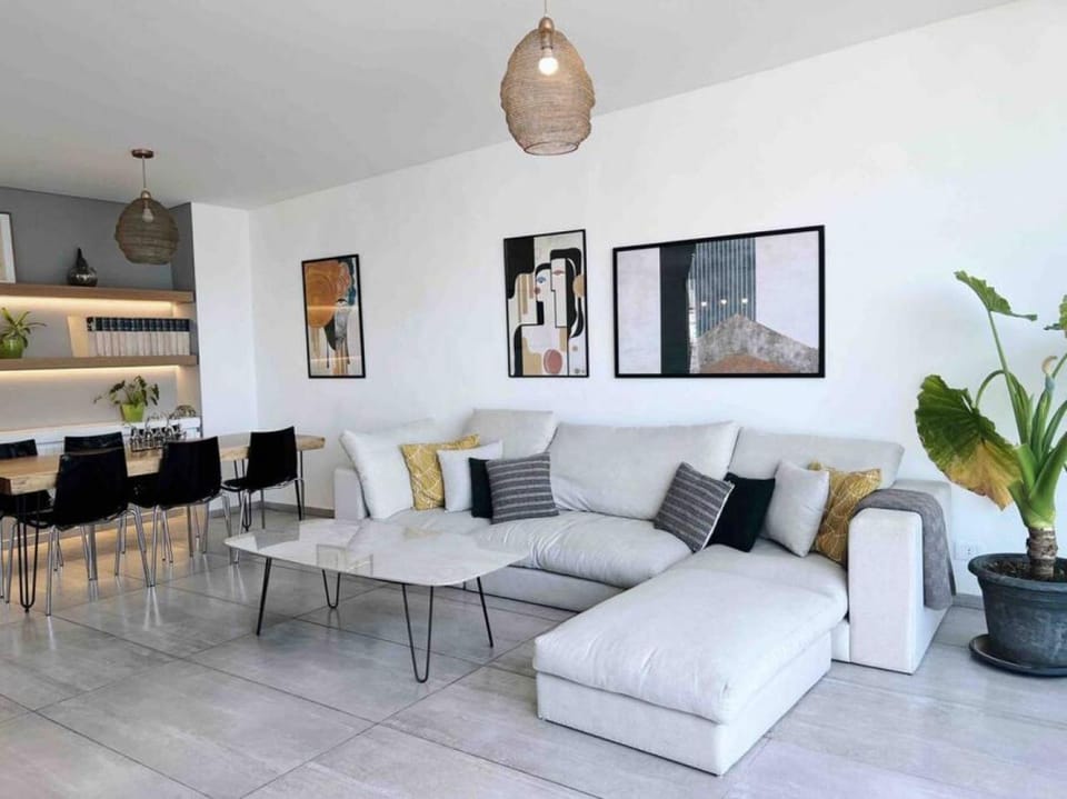 Dreamy 3BR Penthouse w a Super Terrace Apartment in Africa