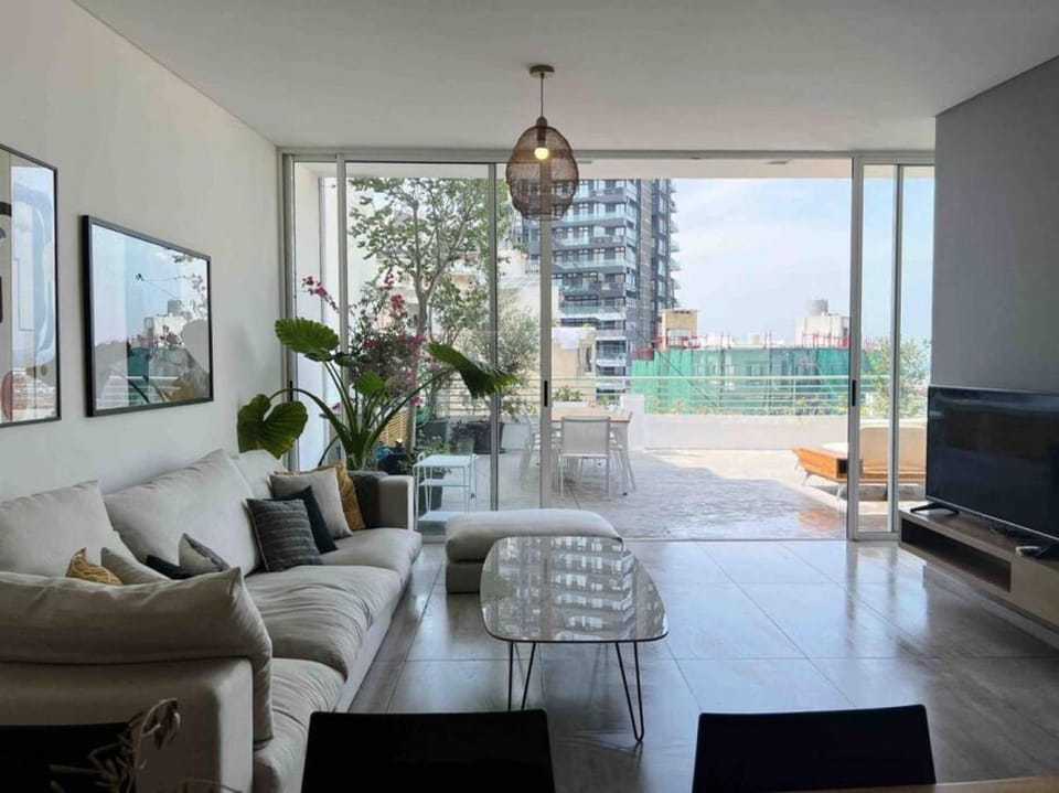 Dreamy 3BR Penthouse w a Super Terrace Apartment in Africa