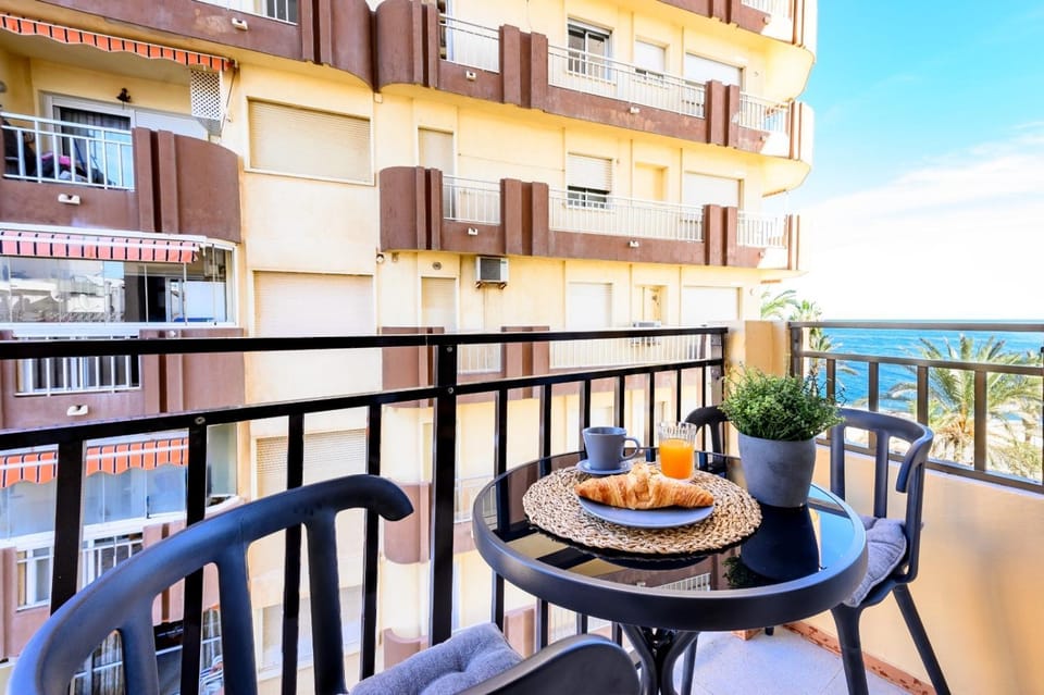 Day, Natural landscape, View (from property/room), Balcony/Terrace, Balcony/Terrace, Food and drinks, Food, Sea view, Drinks