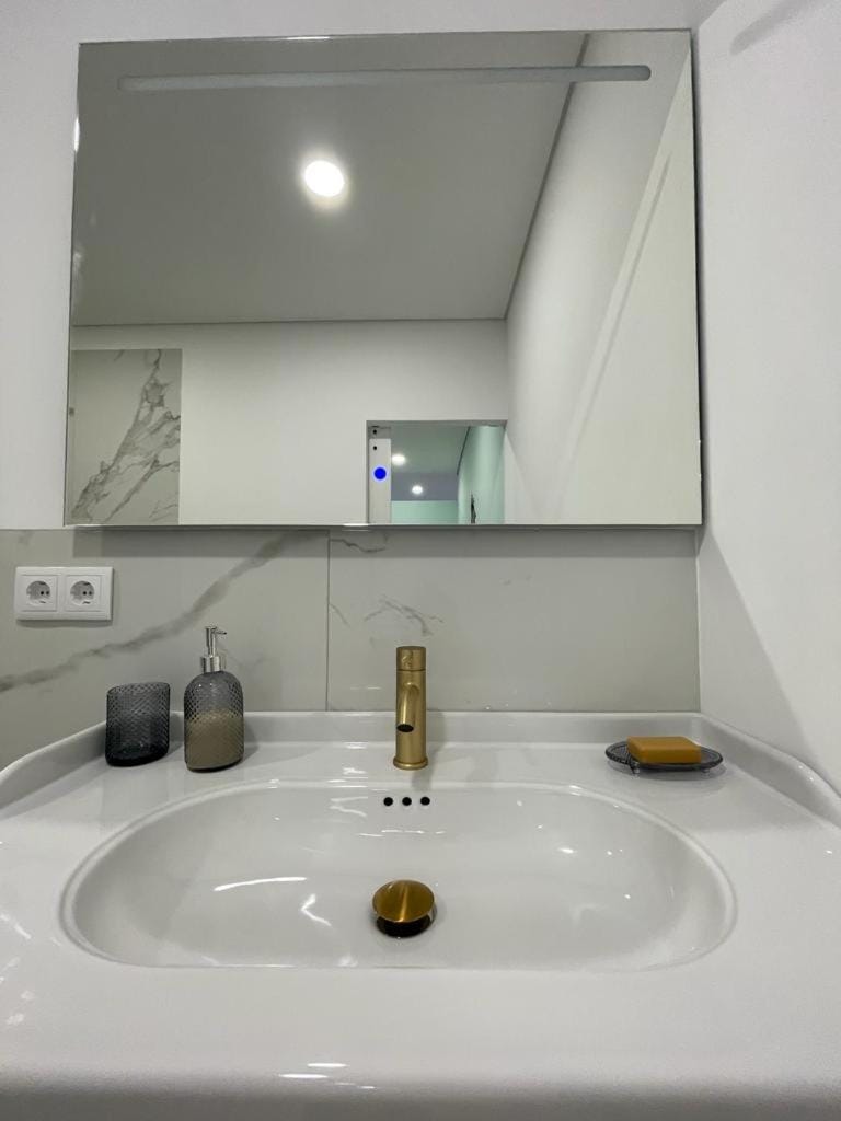 Porto Area, Poolside Sunsets of Vila Boa Apartment in Porto District