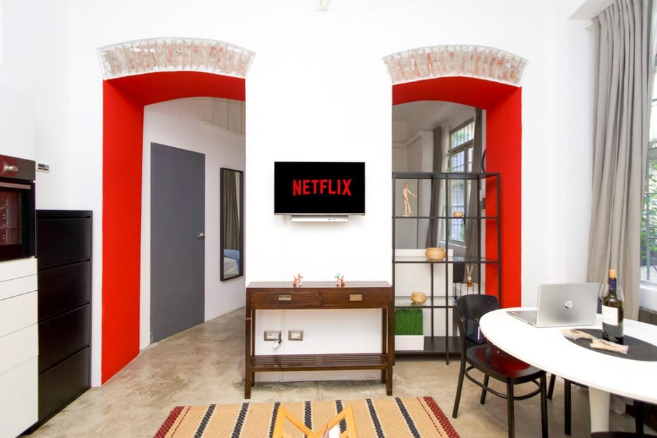 Communal lounge/ TV room, TV and multimedia, Living room