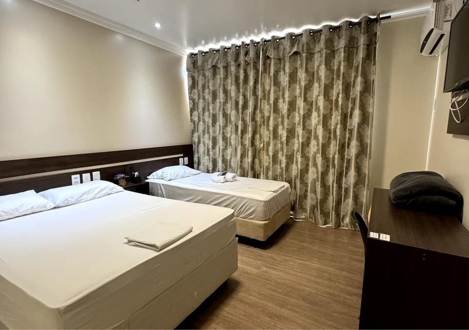 Bed, TV and multimedia, Photo of the whole room, hair dresser, air conditioner