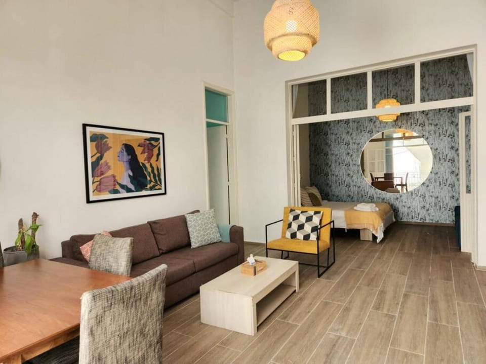 Spacious 2 Bedroom Apt In Mar Mikhael Apartment in Africa