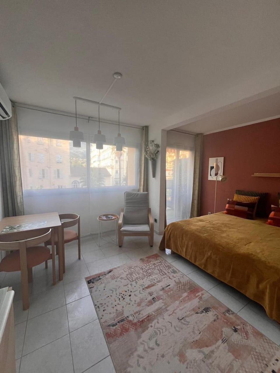 "Charmant studio" Plein centre, Calme, Terrasse Apartment in Menton