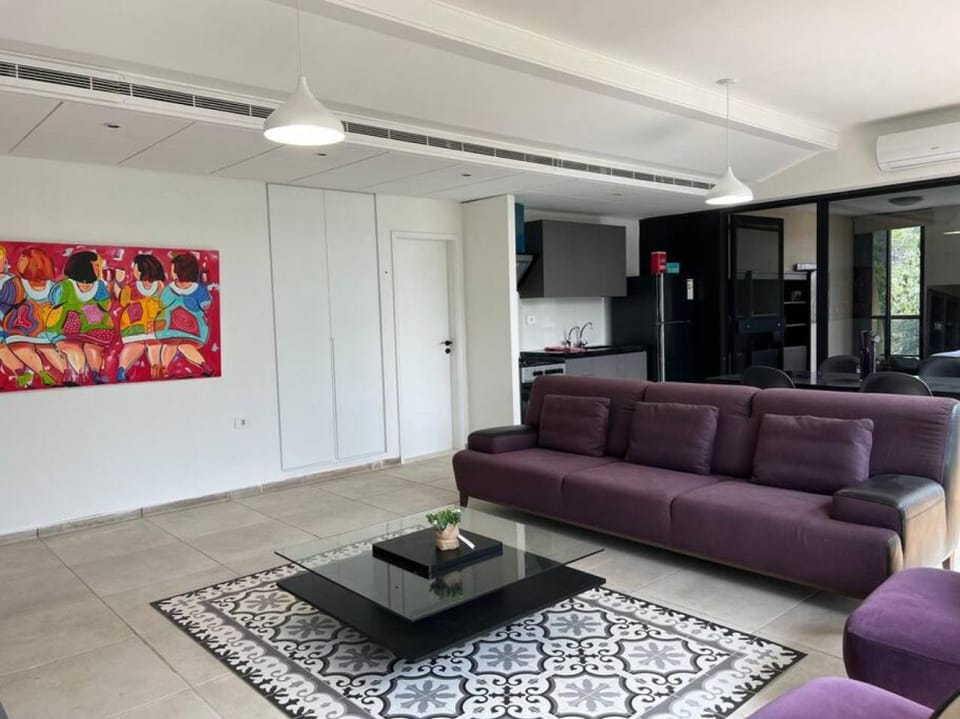 Pleasant 1BR apt with green views - Jamhour Apartment in Africa