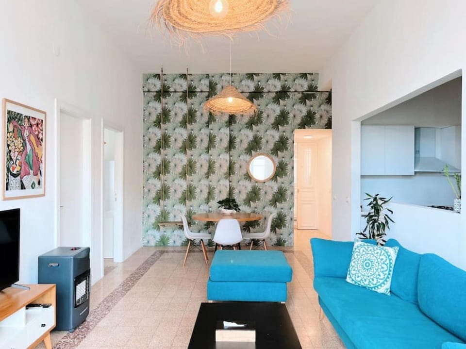 Bright Loft 4BR MarMikhael Apartment in Africa