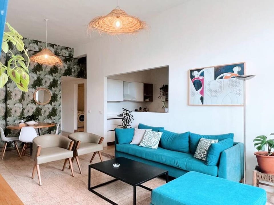 Bright Loft 4BR MarMikhael Apartment in Africa