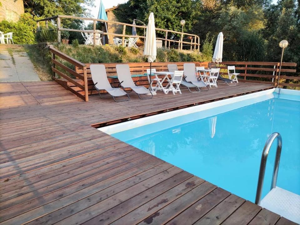 Swimming pool, Swimming pool