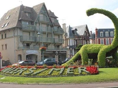 Appartement 50 m de la mer proche Deauville Apartment in Normandy
