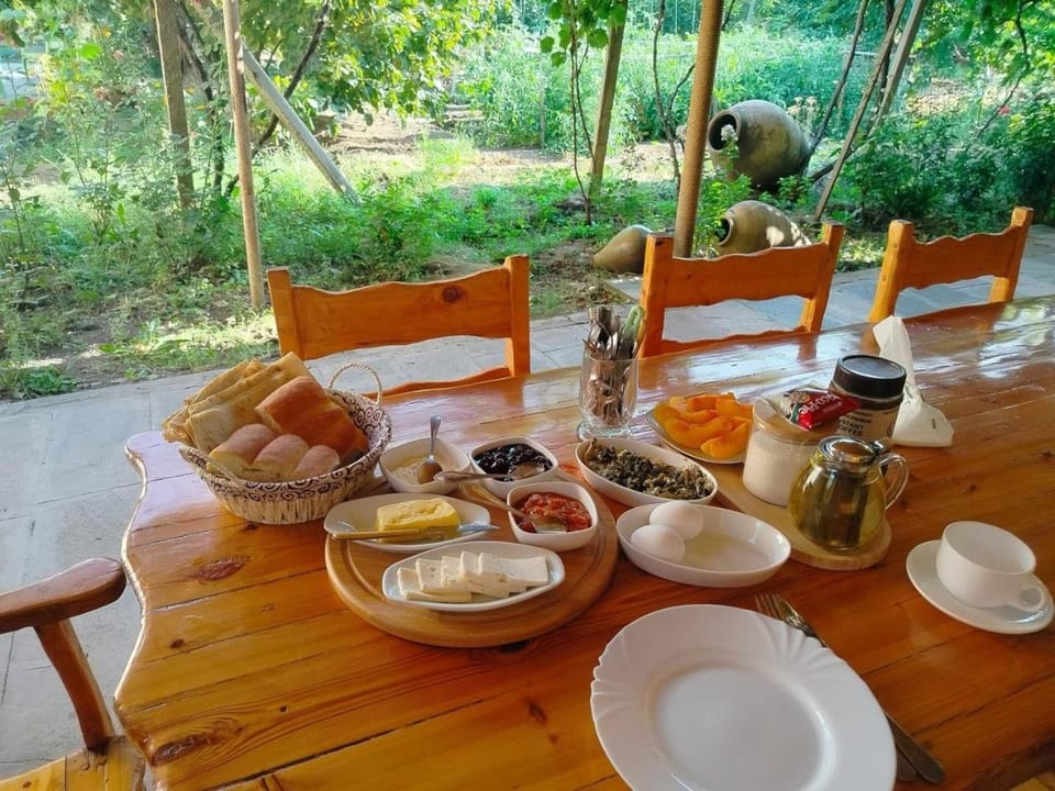 Food and drinks, Food, Garden view, Breakfast
