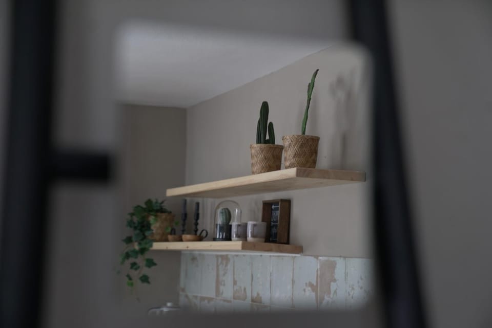 Kitchen or kitchenette, Decorative detail