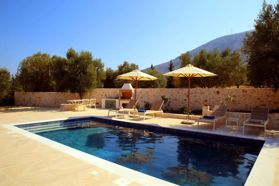 Patio, Day, Natural landscape, Mountain view, Pool view, Swimming pool, sunbed