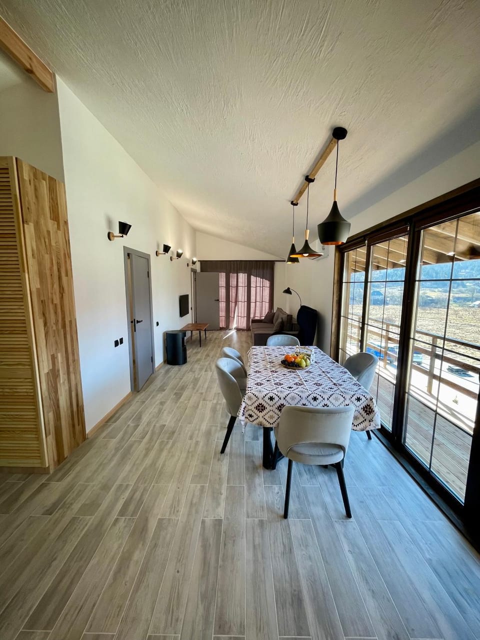 Communal lounge/ TV room, Living room, Photo of the whole room, Seating area, Dining area, flat iron, air conditioner