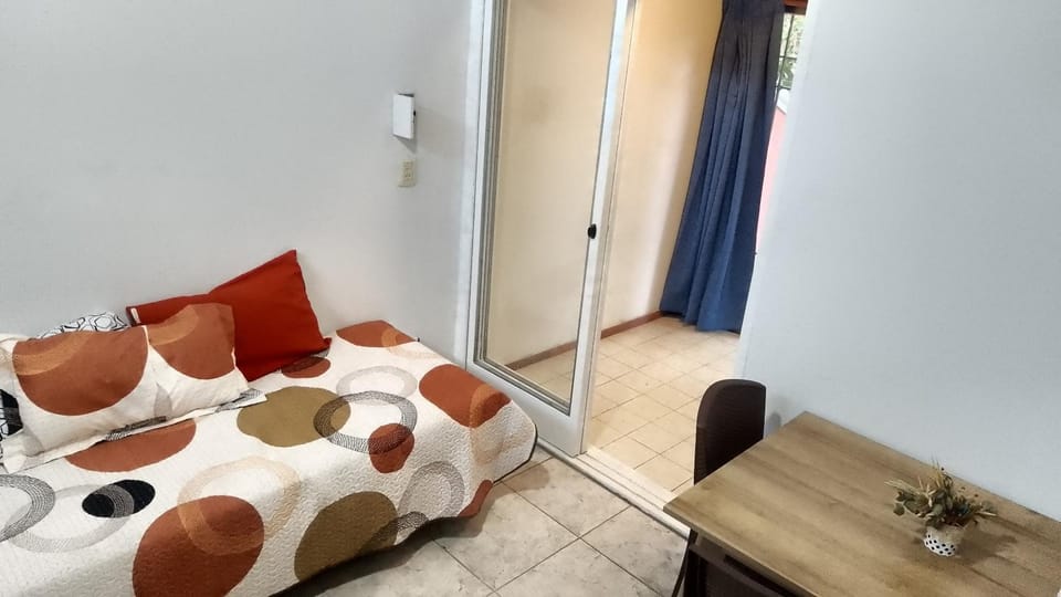 Kitchen or kitchenette, Seating area, Dining area