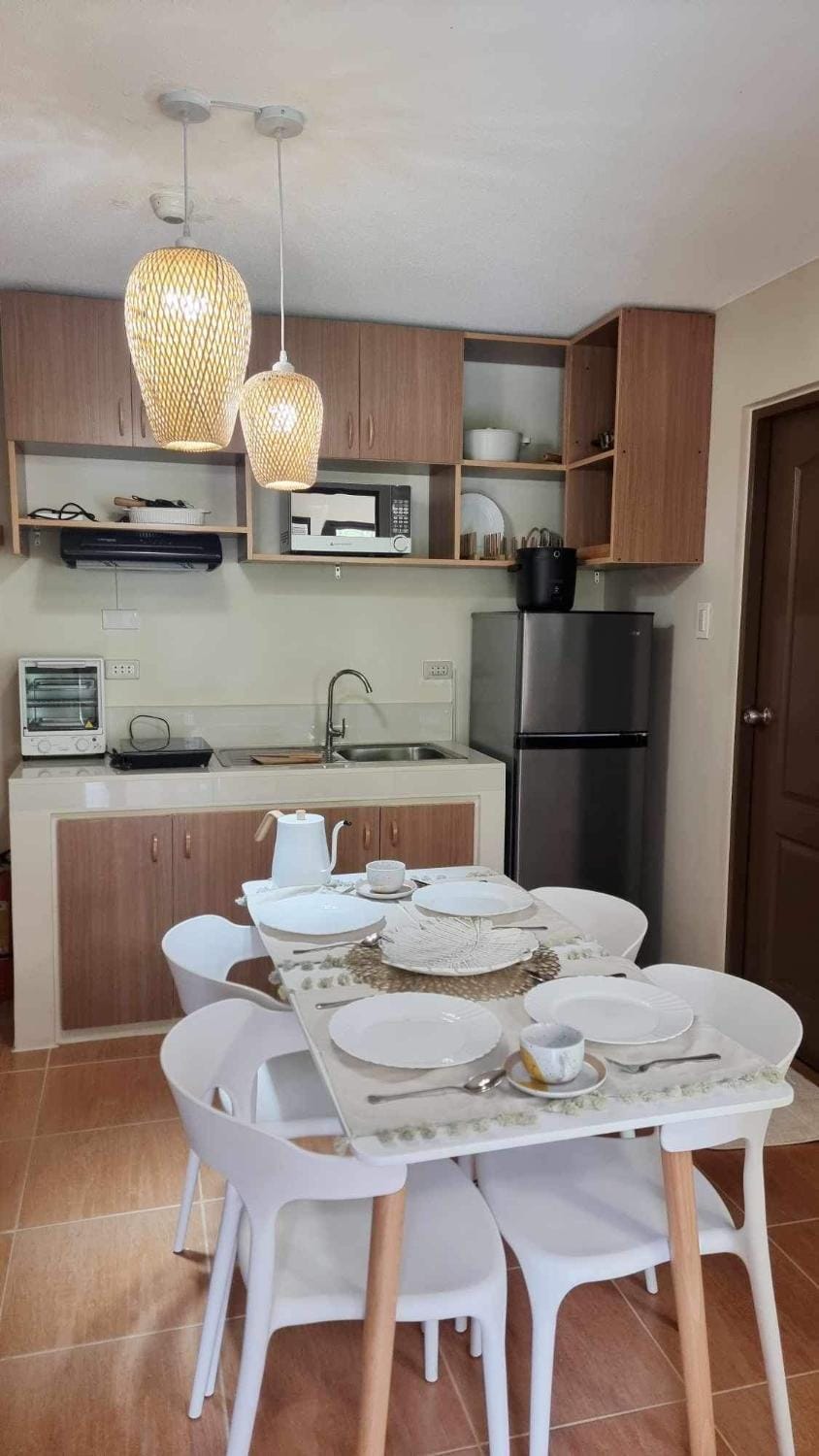 Kitchen or kitchenette, Dining area, minibar, pet friendly, stove