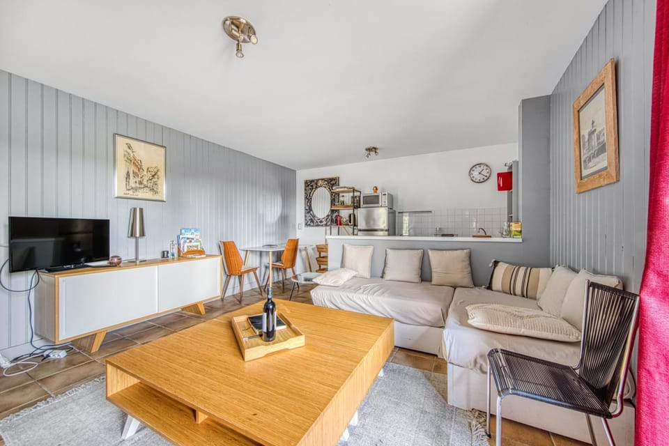 Property building, Living room