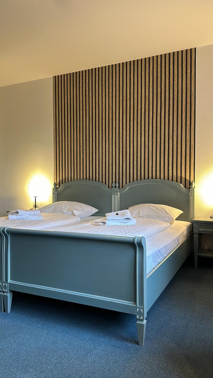 Bed, Photo of the whole room, Bedroom, River view