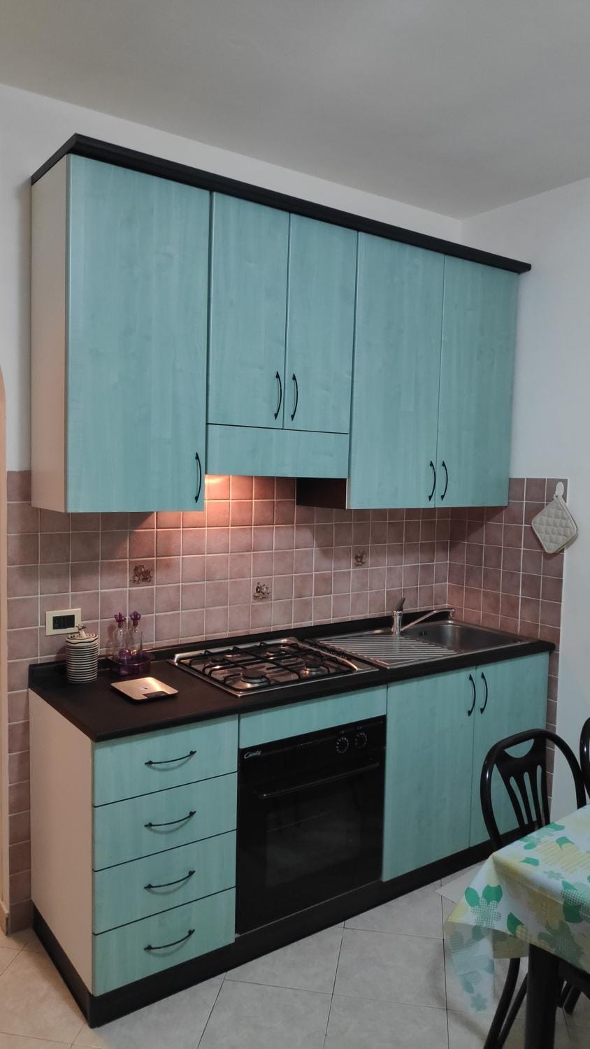 Kitchen or kitchenette, pet friendly, stove