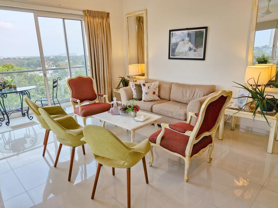 Living room, Seating area