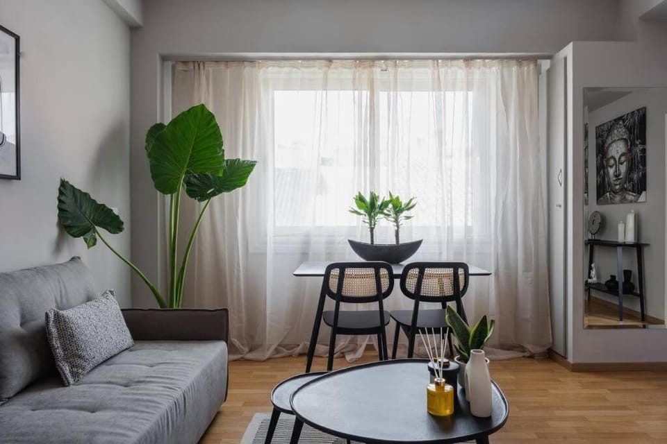 Your Cosy Perch in the Heart of the Athenian Buzz Apartment in Athens