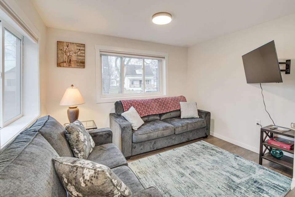 Dog-Friendly Home < 1 Mi to Downtown Fargo! House in Moorhead