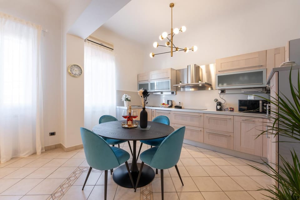 Living room, Dining area, air conditioner