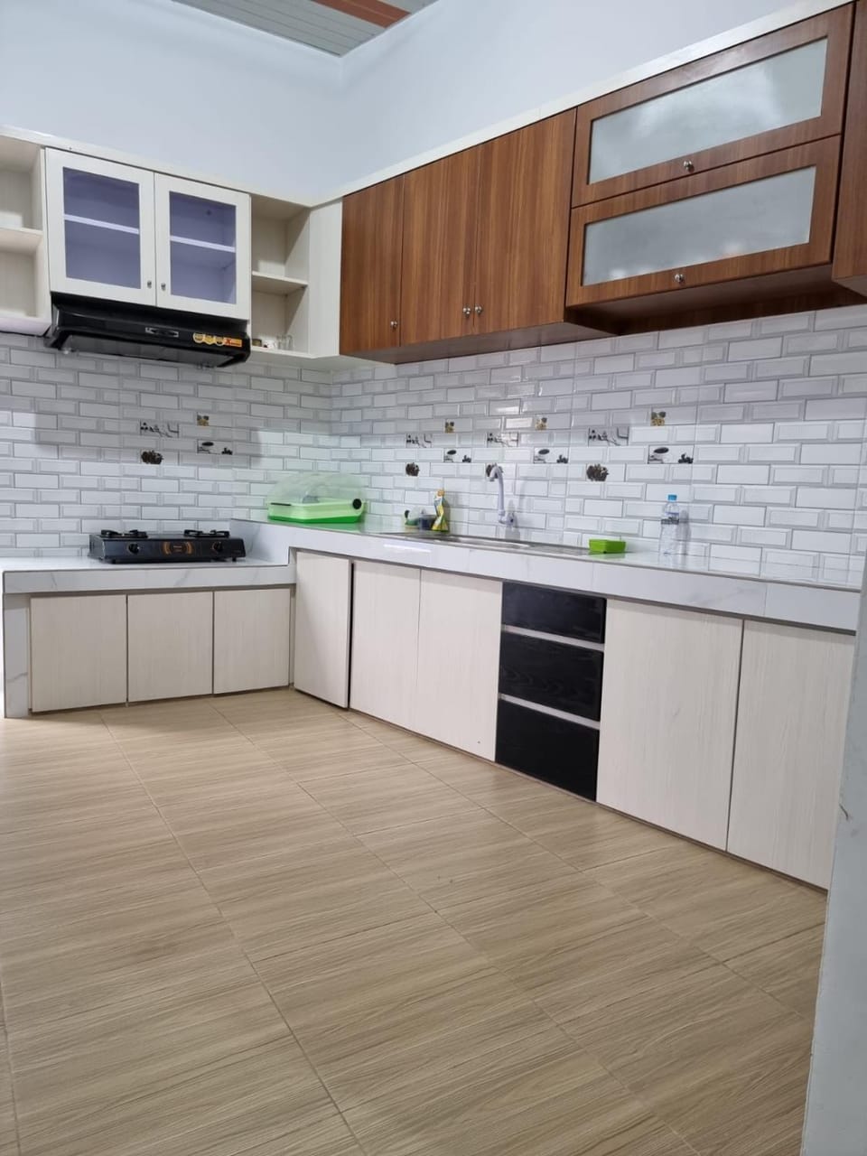 Kitchen or kitchenette, Kitchen or kitchenette