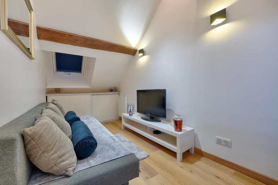 Studio Olivia Apartment in Île-de-France