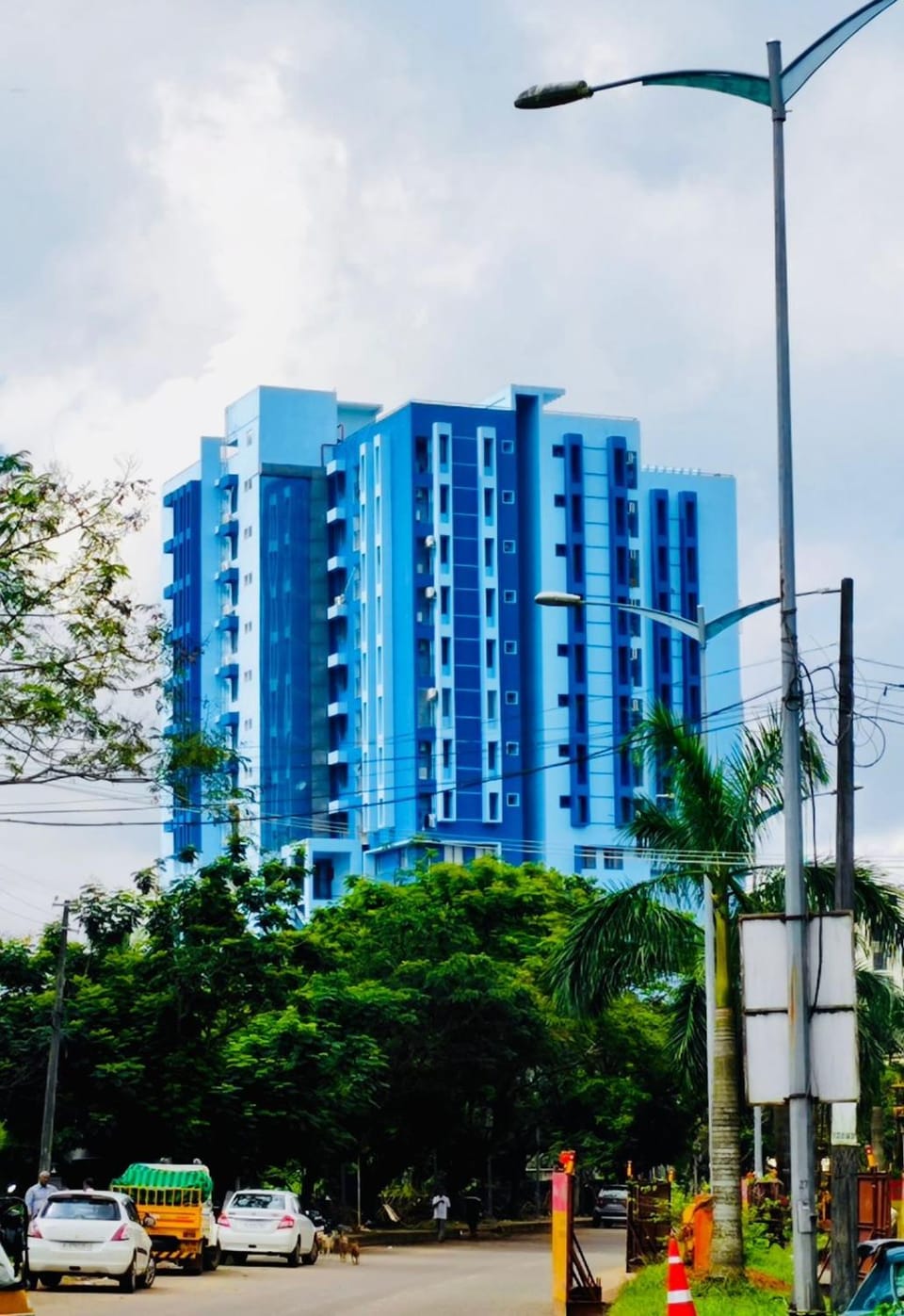 Property building, Neighbourhood, Location
