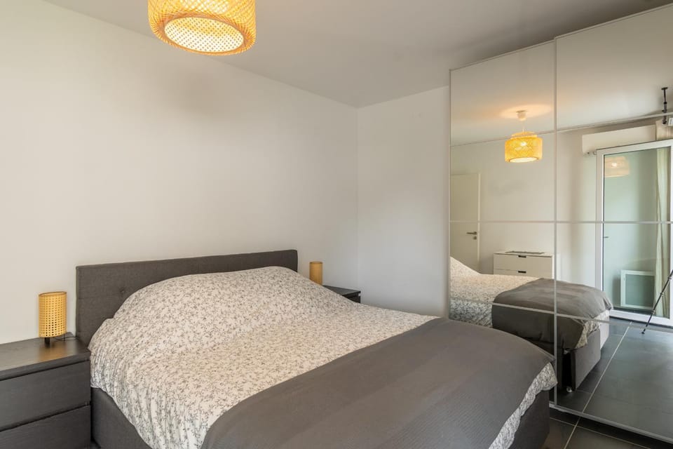 Appartement 70 m2 climatisé avec balcon et parking Apartment in Marseille