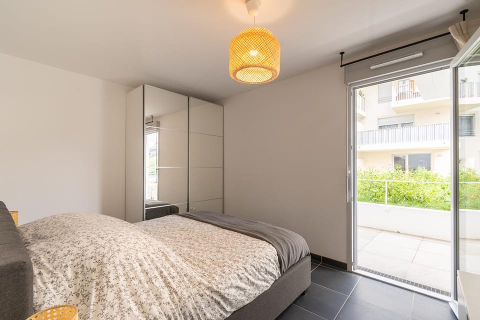 Appartement 70 m2 climatisé avec balcon et parking Apartment in Marseille