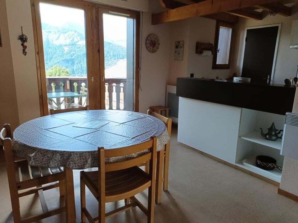 Appartement 4 pers, proche pistes et commerces, Crest-Voland - FR-1-733-150 Apartment in Haute-Savoie