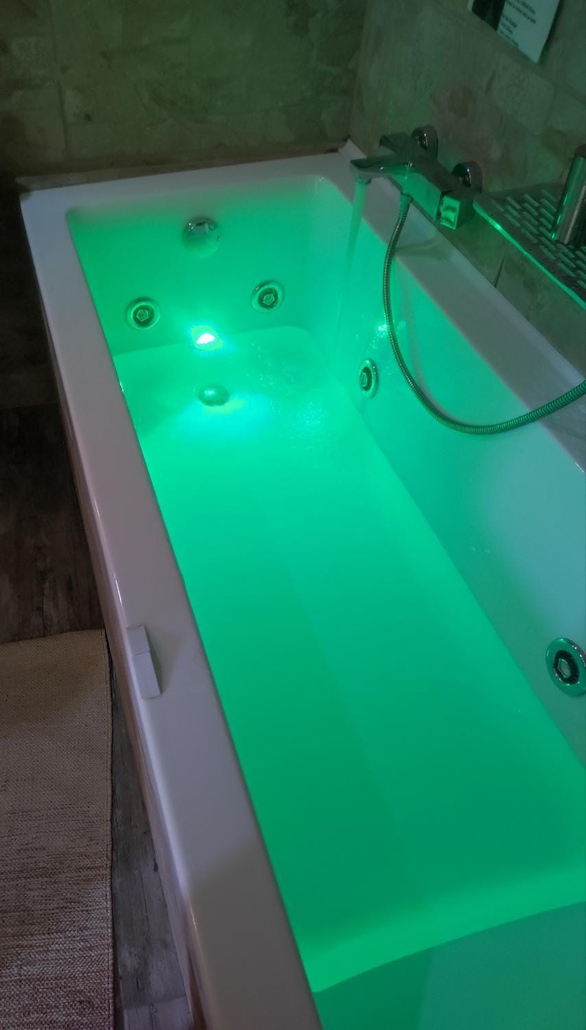 Hot Tub, Bathroom, Bath