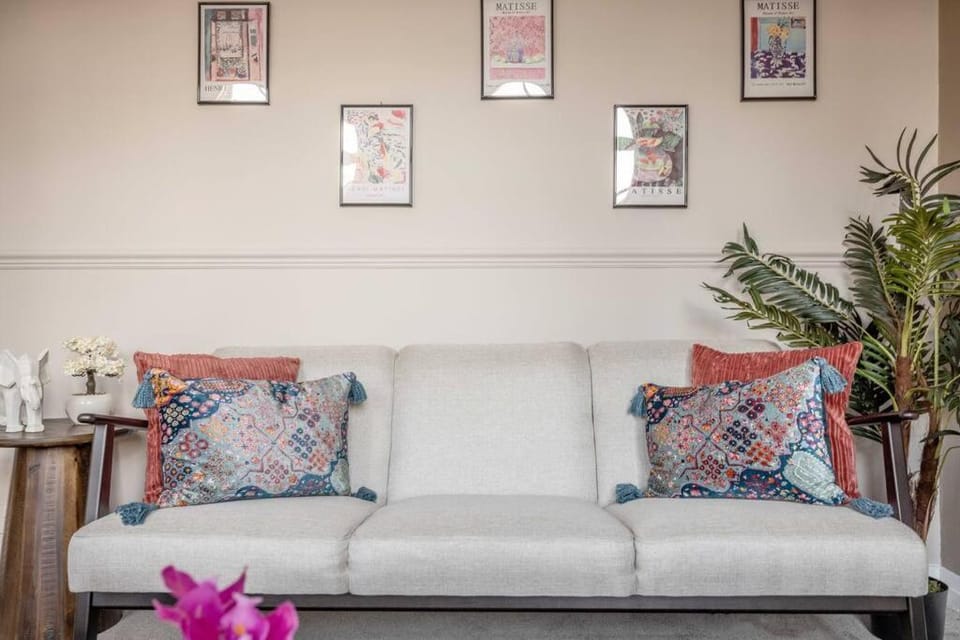 Windsor Castle Chic 1BR,Parking - By Tempstay Apartment in Windsor