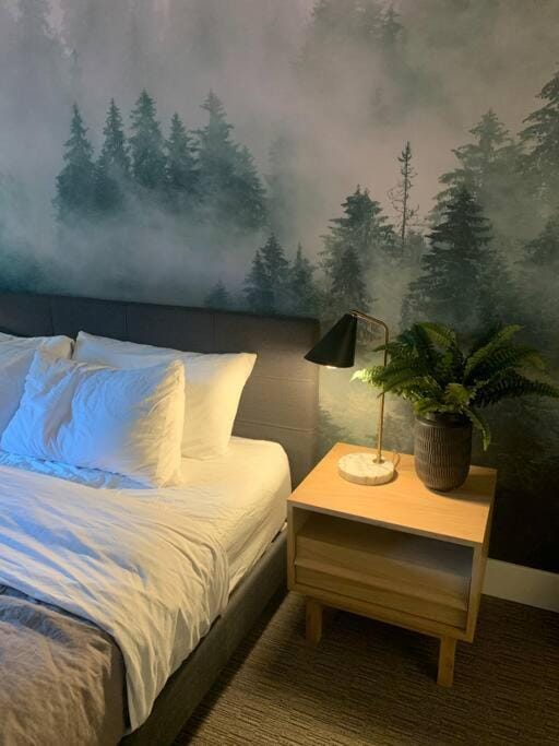 The Eden Whistler - Luxury 2 BDRM Ski in / Ski out Apartment in Whistler