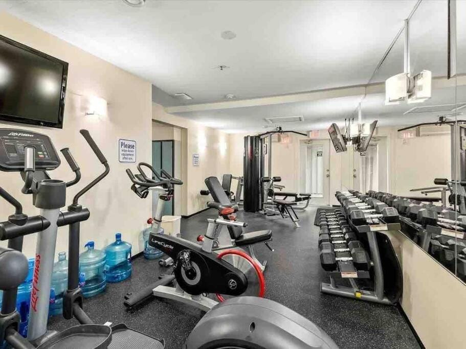 The Eden Whistler - Luxury 2 BDRM Ski in / Ski out Apartment in Whistler