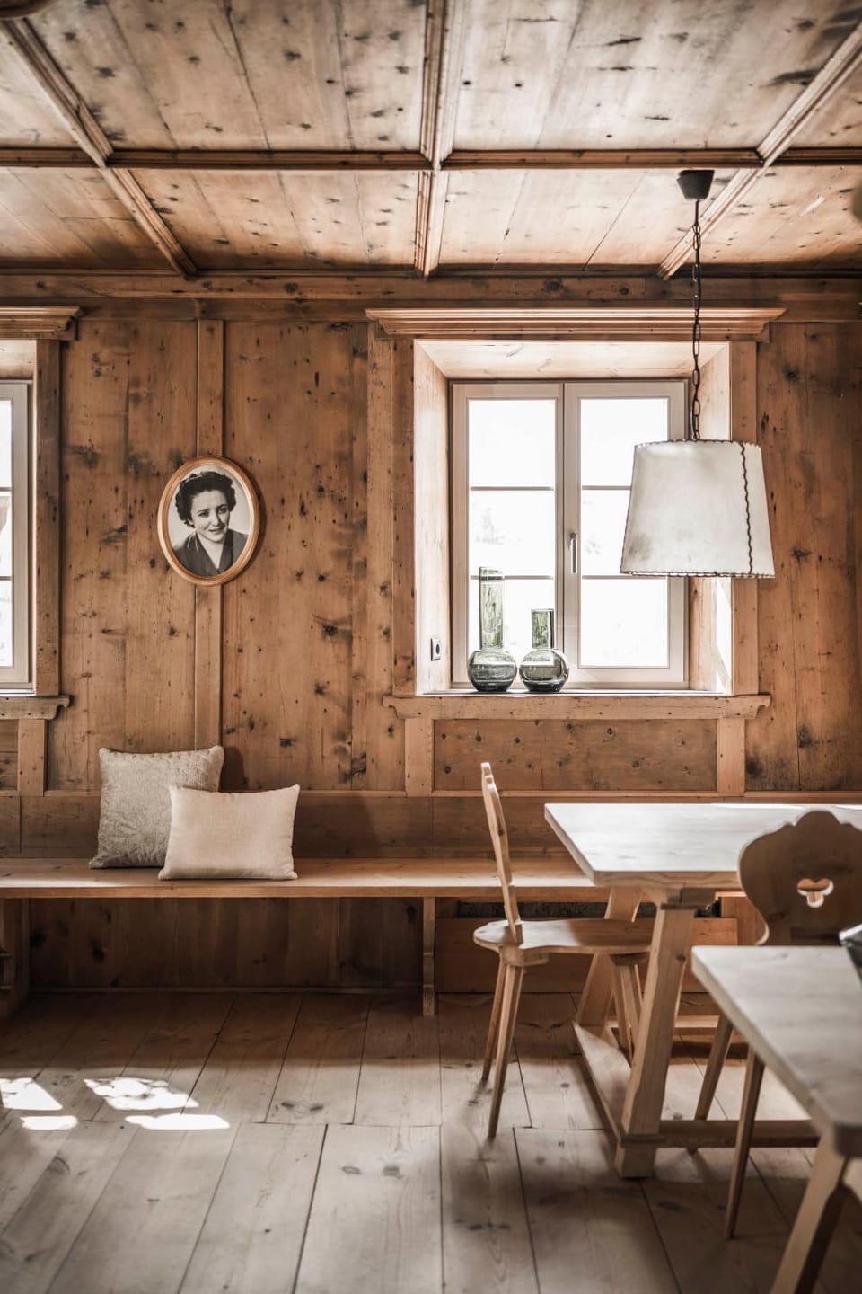 Decorative detail, Seating area