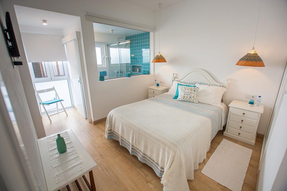 Shower, Toilet, Bathroom, Bedroom, Inner courtyard view, towels, air conditioner